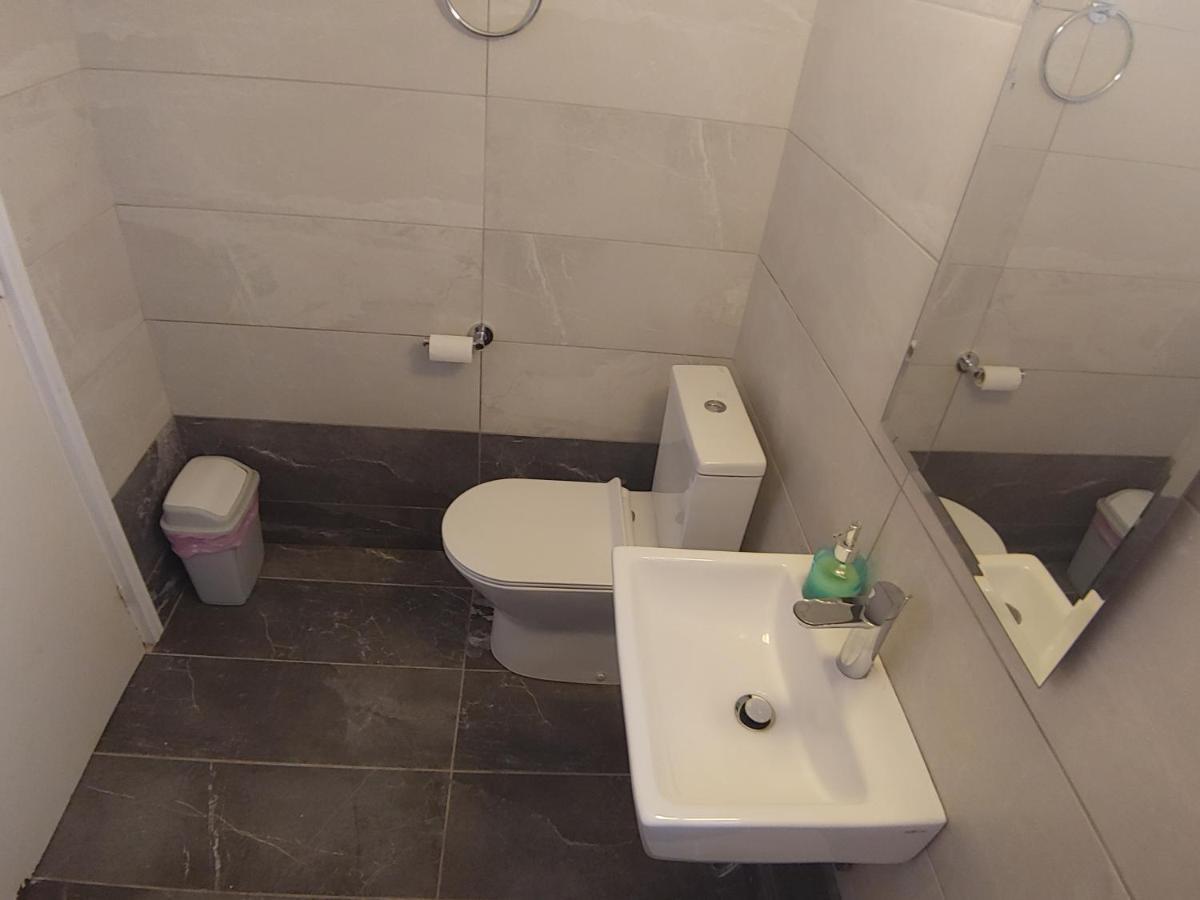 Luxury Apartment In Light House Beach Paphos Extérieur photo