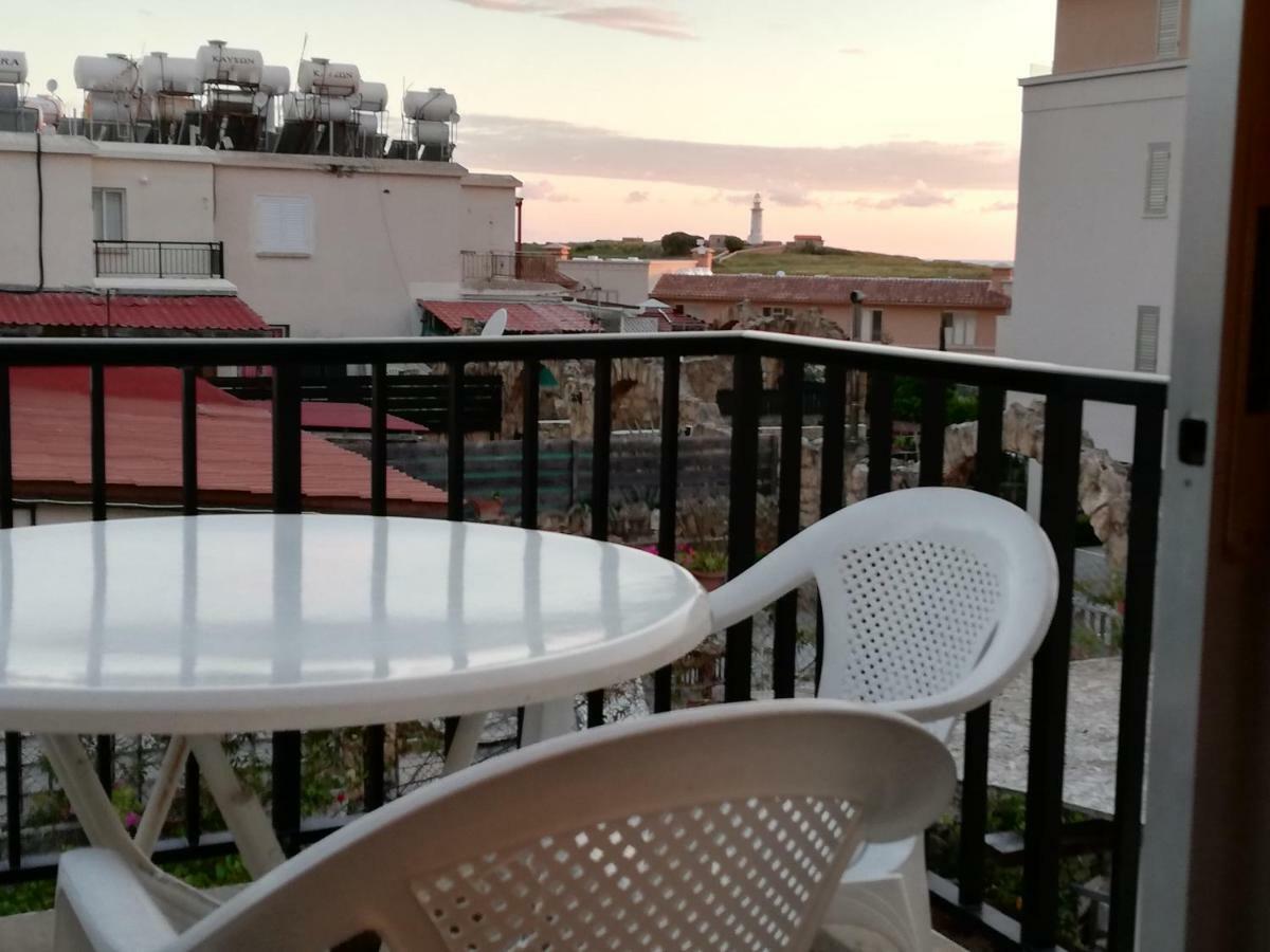 Luxury Apartment In Light House Beach Paphos Extérieur photo